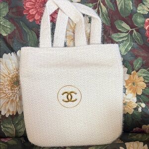 Chanel Cream Textured Tote with Gold Logo GWP